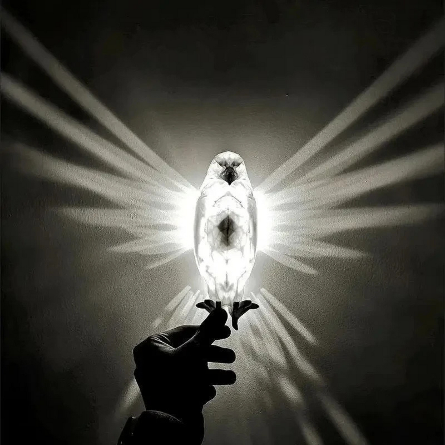 Ventra™ Eagle Lamp