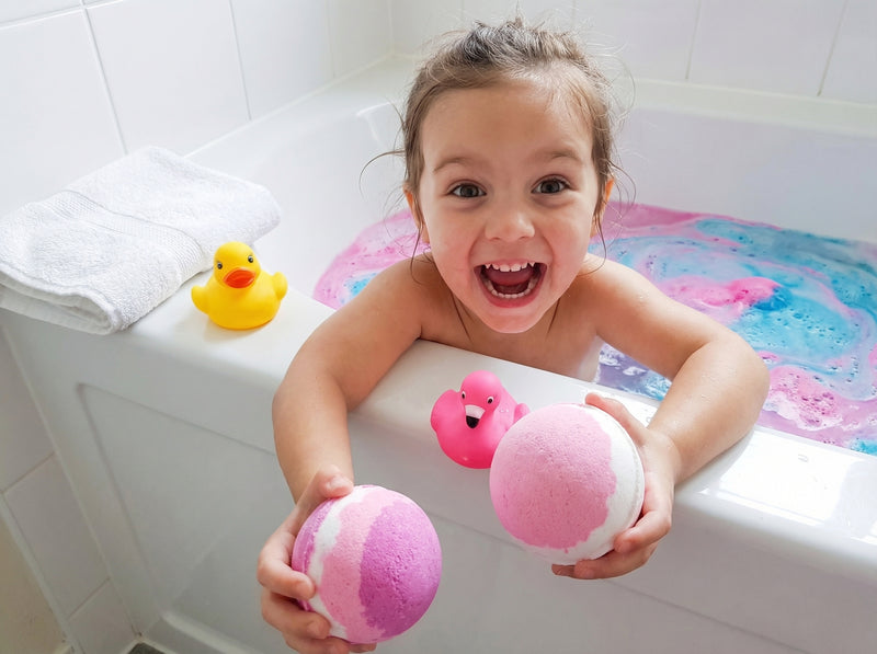 Kids bath bomb gift set with surprise toy inside