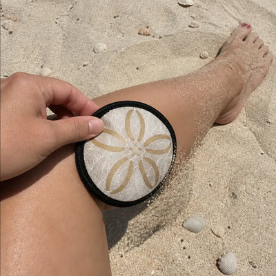 The Magic Sand Remover Pouch